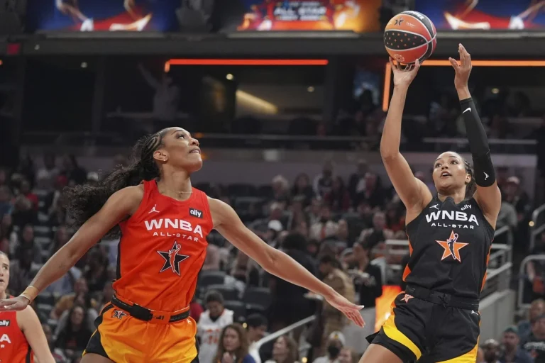 Napheesa Collier dominant Lynx performance