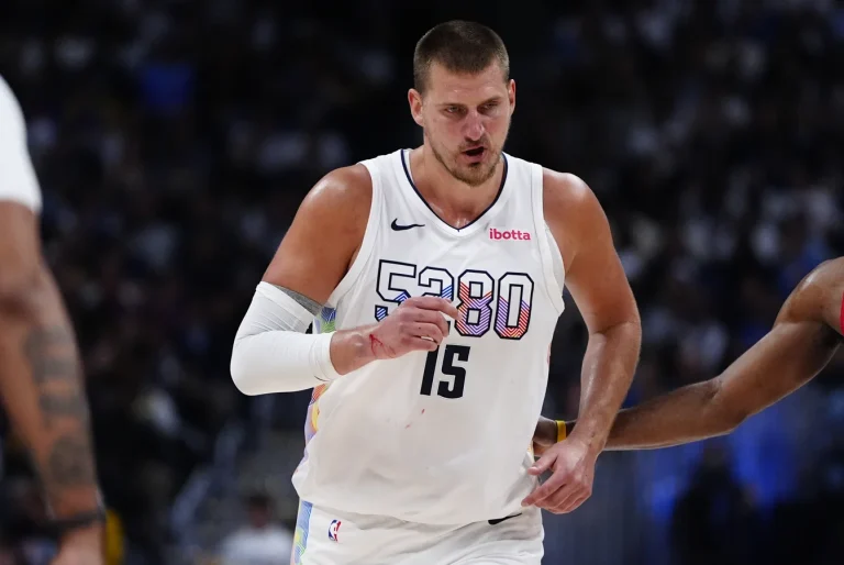 Nikola Jokic supports NBA rookie Hansen