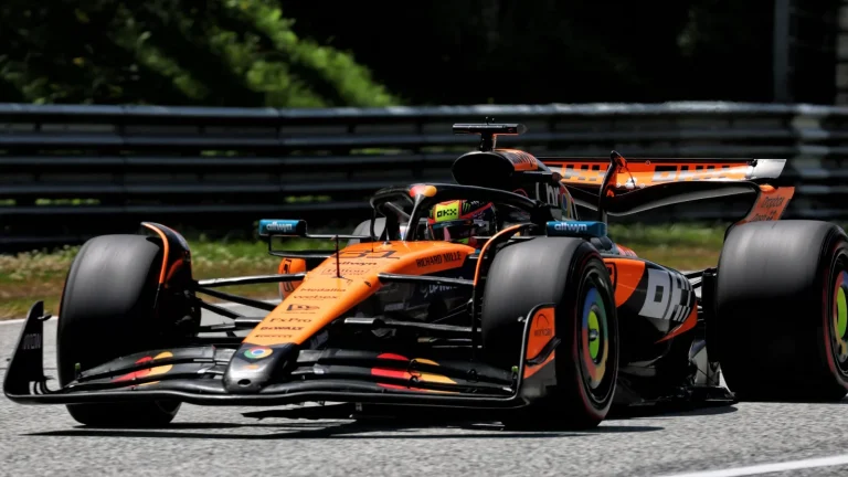 Oscar Piastri McLaren minor change
