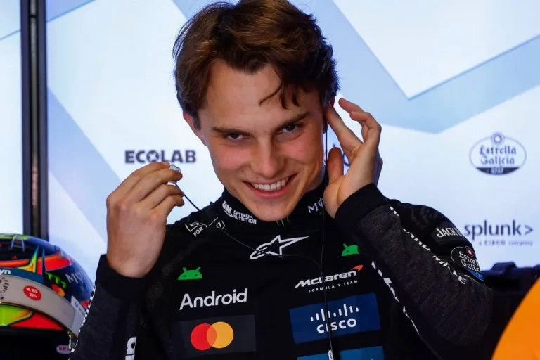 Oscar Piastri mid-season contract