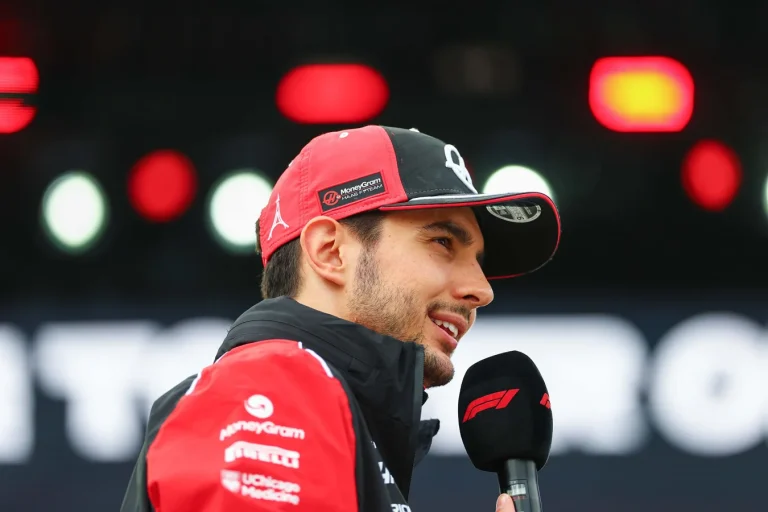 Oscar Piastri replaces Daniel Ricciardo