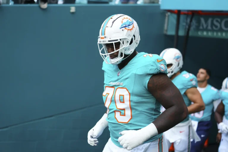 Rasul Douglas Dolphins defensive pursuit