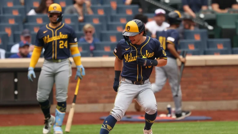 Sal Frelick Brewers standout season