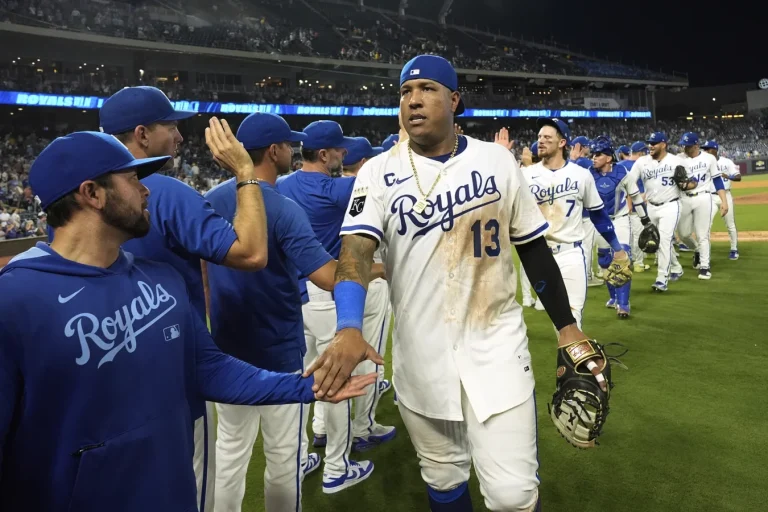 Salvador Perez Royals game winner