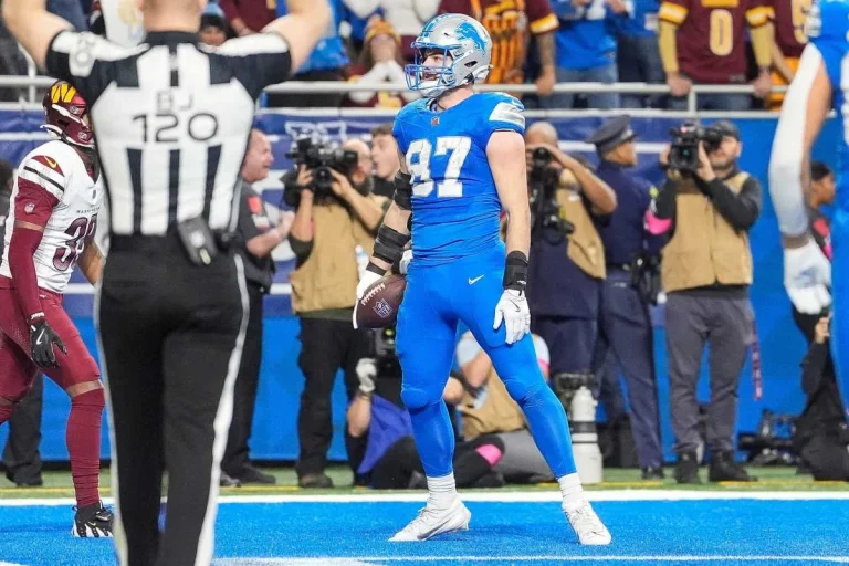 Sam LaPorta Lions contract projection