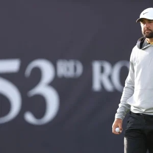 Scottie Scheffler’s Claw Grip Revolutionizing Putting: Is This the Game-Changing Technique Pros Swear By?