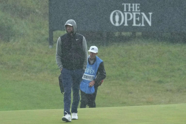 Scottie Scheffler family over golf