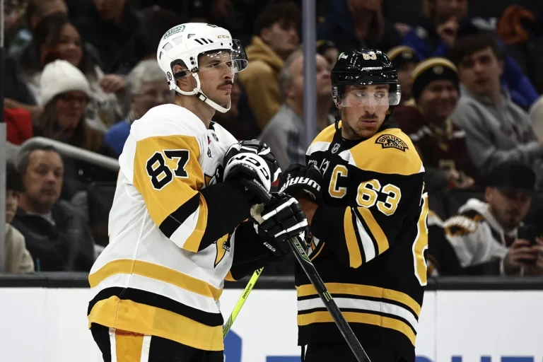 Sidney Crosby Brad Marchand Celebration