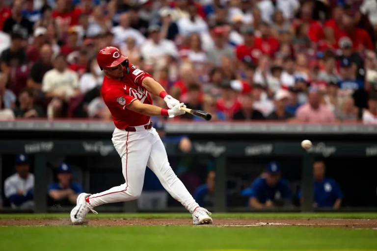 Spencer Steer clutch at-bat Reds