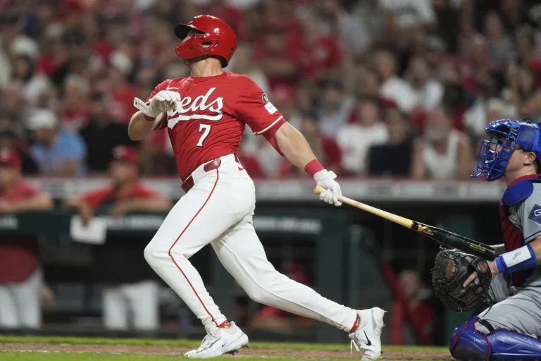 Spencer Steer game-winning hit