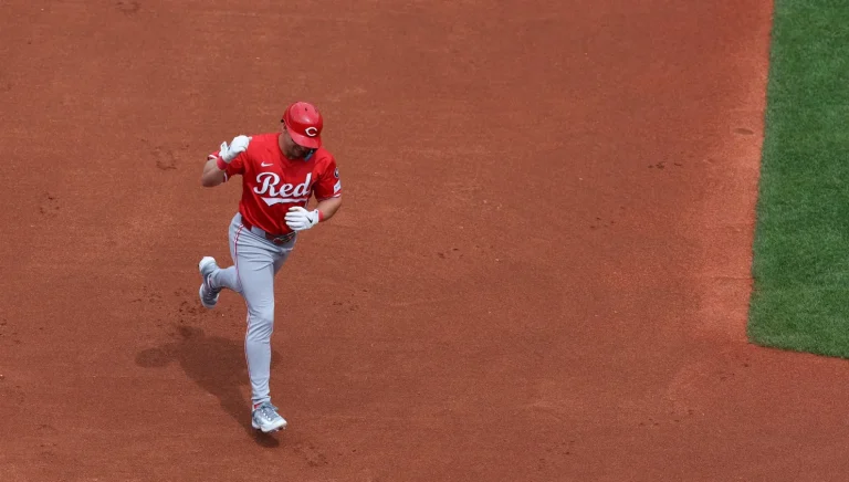 Spencer Steer injury impacts Reds