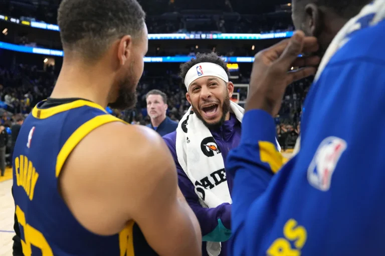 Steph and Seth Curry reunion