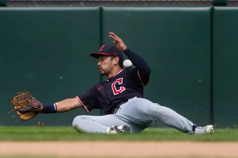 Steven Kwan Phillies trade target