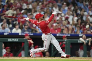 Taylor Ward’s Two-Run Homer Seals Thrilling 6-5 Angels Win Over Phillies