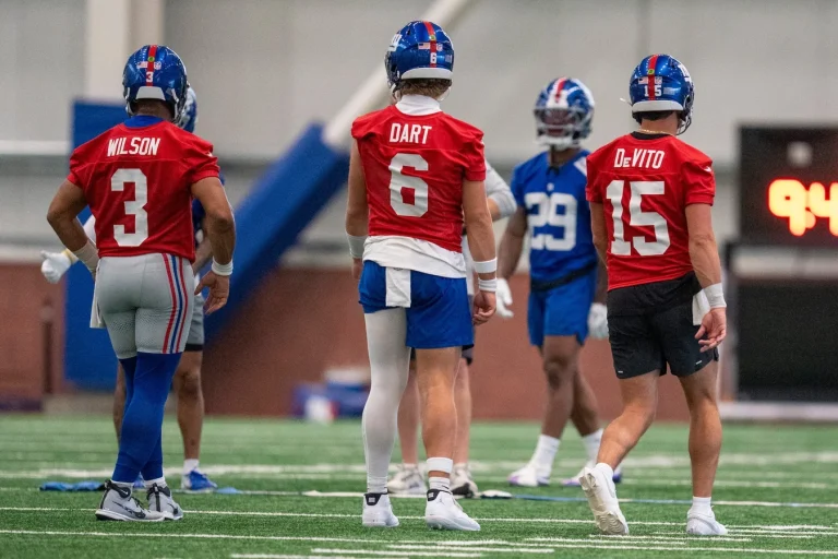 Tommy DeVito Giants Roster Status