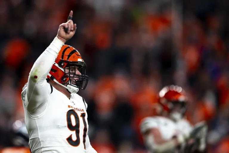 Trey Hendrickson Bengals contract standoff