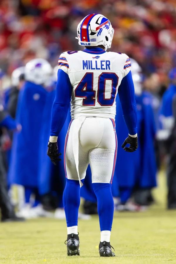 Von Miller Commanders pass rush