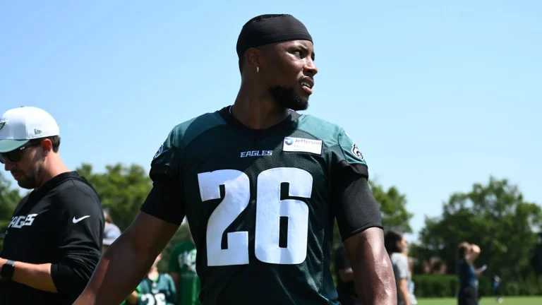 A.J. Brown Eagles Injury Update