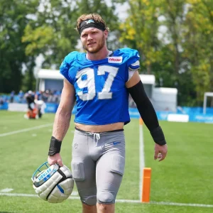 Aidan Hutchinson Prioritizes Football Amid Contract Talks and Recovery