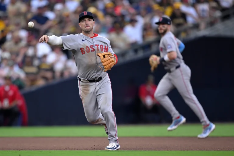 Alex Bregman Red Sox contract