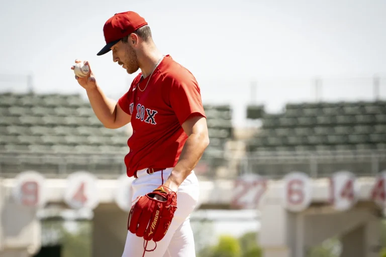 Alex Bregman Red Sox contract