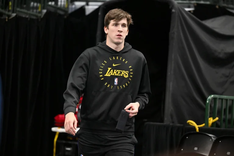 Austin Reaves contract negotiations Lakers