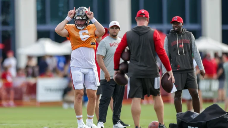 Baker Mayfield elite quarterback debate