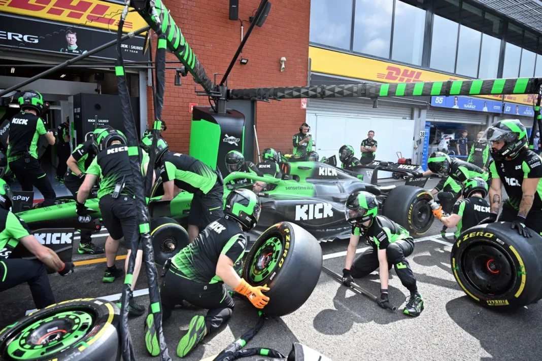 Become an F1 Pit Crew member