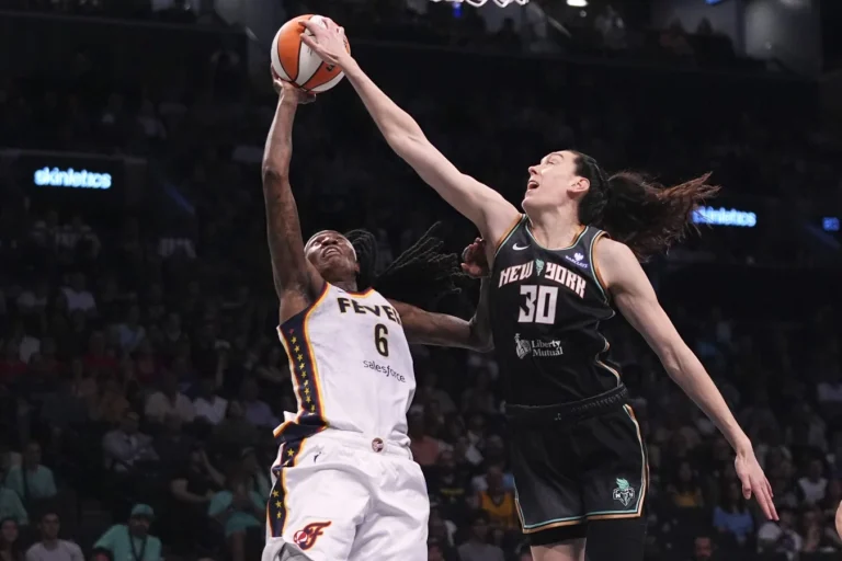 Breanna Stewart Liberty injury update