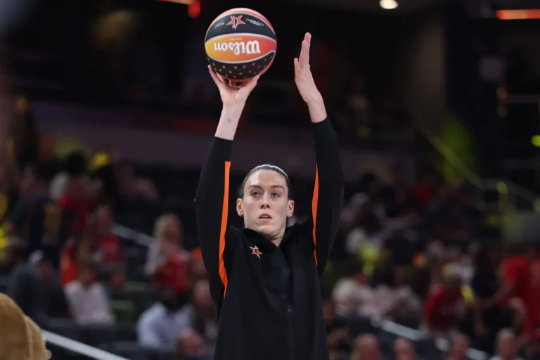 Breanna Stewart injury update