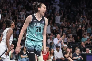 Breanna Stewart Injury Update: Star Forward Out vs. Sky, Betting Impact on Liberty’s Winning Streak