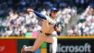 Bryan Woo Breaks MLB Record with 24 Straight Starts of 6+ Innings for Mariners