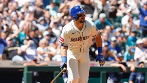 Bryan Woo Extends Mariners Pitching Streak with Dominant 6-Inning Performance Against Mets