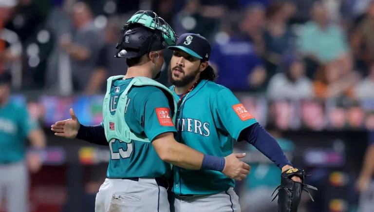 Cal Raleigh back-to-back 100 RBIs