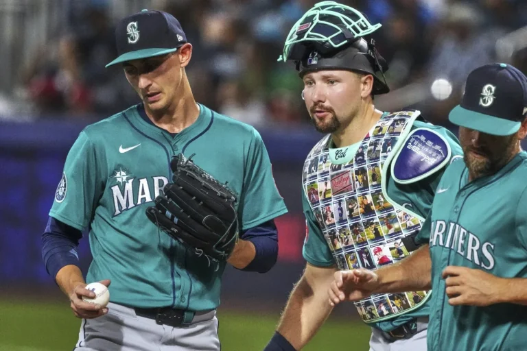 Cal Raleigh record-breaking season