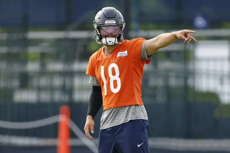 Caleb Williams Bears bench controversy