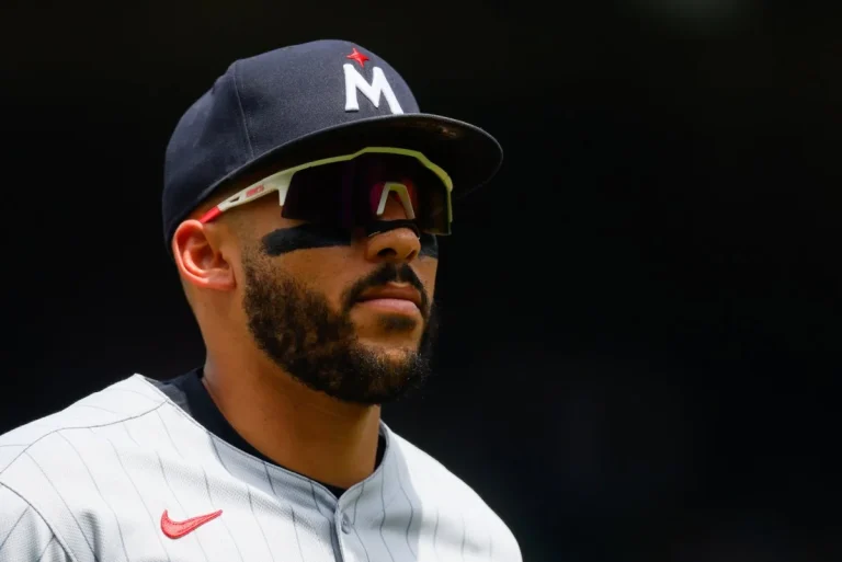 Carlos Correa Astros Twins trade