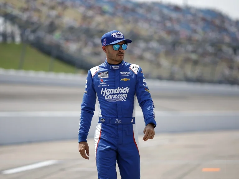 Chase Elliott Kyle Larson incident