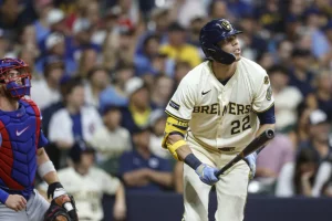 Christian Yelich Powers Milwaukee Brewers’ Historic Surge as Team Eyes Record-Breaking Offensive Milestone