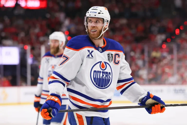Connor McDavid contract extension speculation