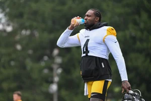 Steelers’ Three-Headed CB Monster Fuels DK Metcalf’s Fierce Motivation in Practice Battles