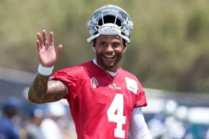 Saints’ Kellen Moore Shares Dak Prescott Quarterback Lessons as Shough Battles for Starting QB Spot