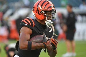 Cam Newton Predicts Deshaun Watson’s Struggle in Browns QB Battle