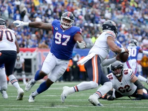 Dexter Lawrence Snubbed from Top 10 NFL Defensive Tackles Despite Dominant 2024 Season Performance