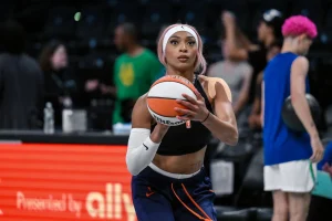 DiJonai Carrington’s instant impact fuels Minnesota Lynx’s winning streak, leaves fans buzzing over Dallas Wings move