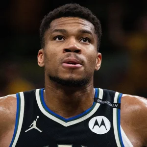 Giannis Antetokounmpo’s Latest Post Sparks Bulls Speculation Ahead of 2026 NBA Offseason