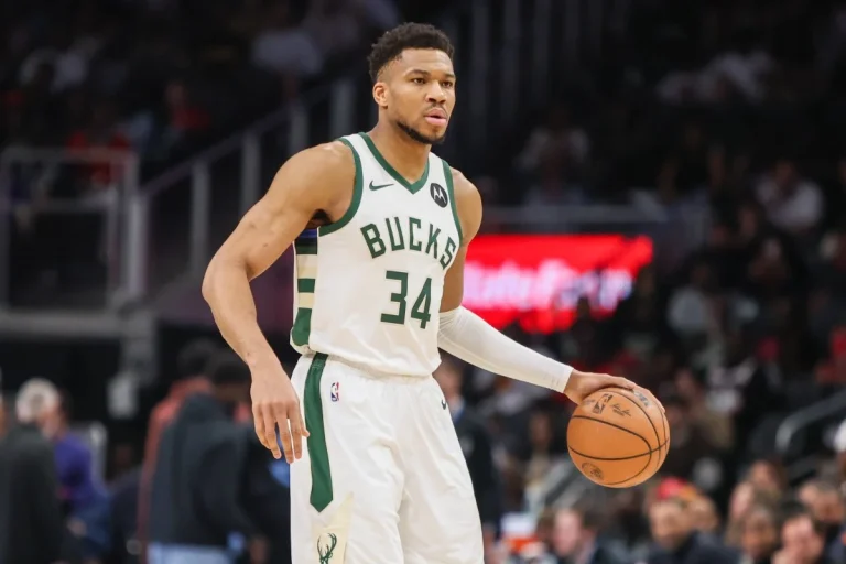 Giannis Antetokounmpo Hawks Trade