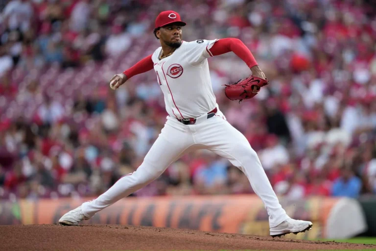 Hunter Greene Reds playoff return