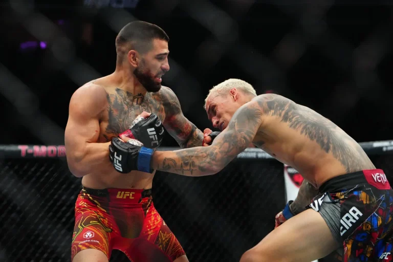 Ilia Topuria MMA promotion submission