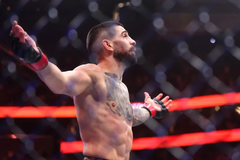 Ilia Topuria UFC title fight